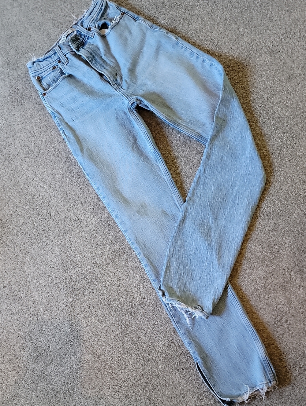 Abercrombie & Fitch Womans 90's Straight Ultra High Rise Light Wash, Long